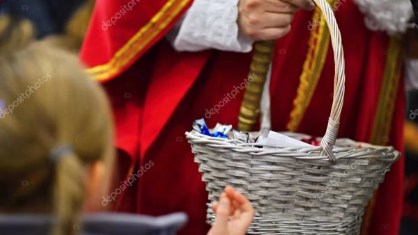 depositphotos_92496206-stock-photo-st-nicholas-thinks